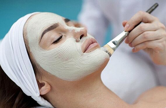 Пилинг лица – один из методов эстетического омоложения кожи